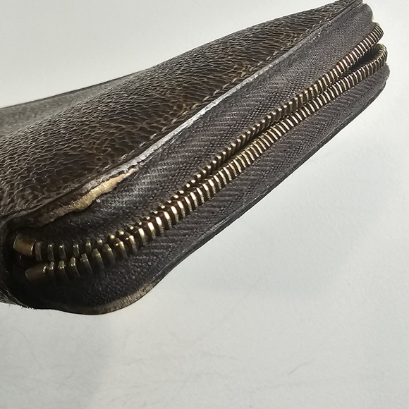 Authentic Celine Macadam zippy wallet. - Picture 3 of 10